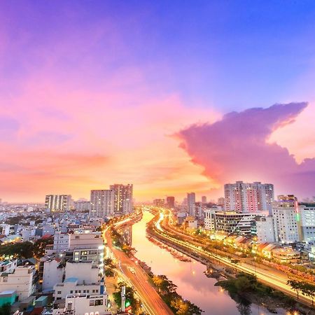 Cbd Rivergate- Infinity Pool Signature Ho Chi Minh City Exterior photo